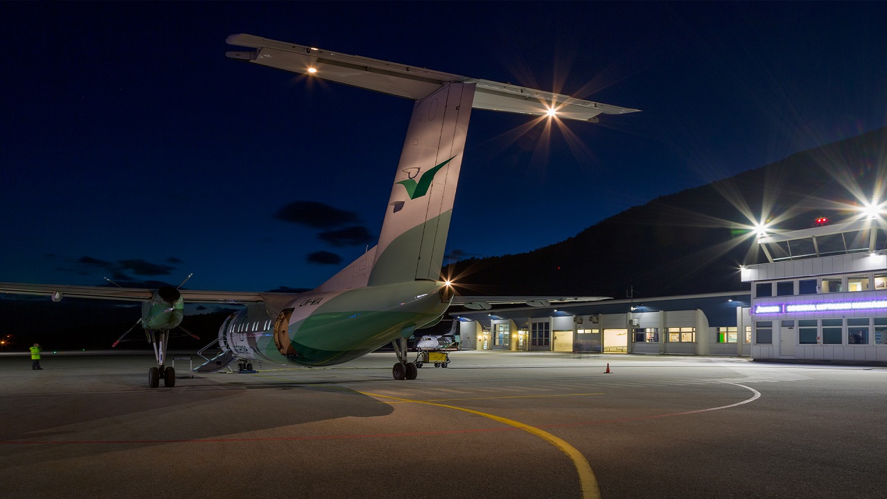 Illuminating the Skies: How LED Area Lights Are Revolutionizing Airport Lighting